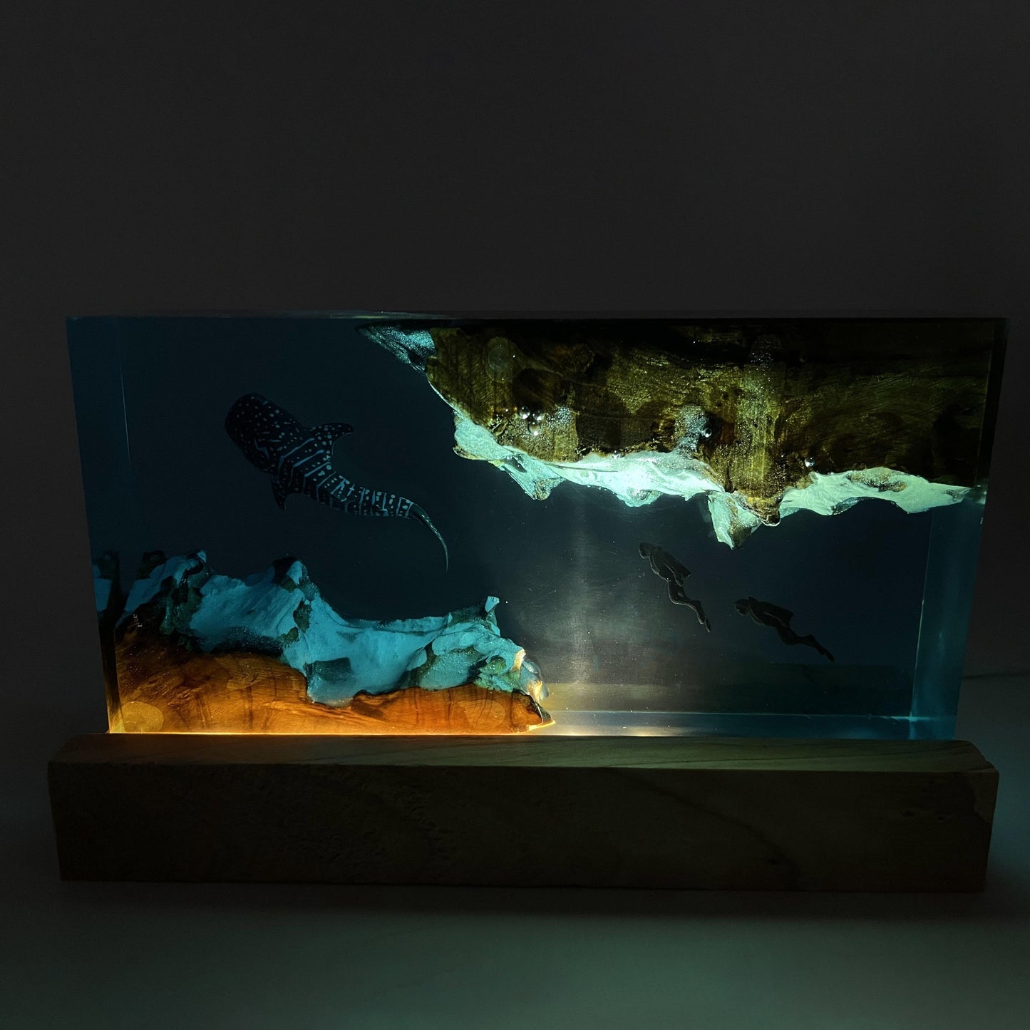 1pc Whale Resin Lamp, Handmade Home Decor Bedside Lamp, Unique Resin Lighting For Bedside Table, Nightstand Decorations For Bedroom, Best Gift For Everyone