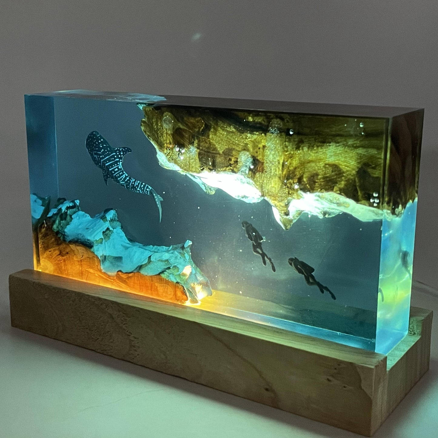 1pc Whale Resin Lamp, Handmade Home Decor Bedside Lamp, Unique Resin Lighting For Bedside Table, Nightstand Decorations For Bedroom, Best Gift For Everyone